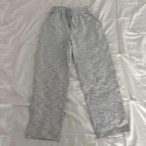 LULULEMON WIDE LEG JOGGERS‼️ size 2. Selling my whole closet so send offers!